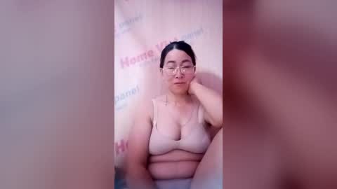 Snapshot of mickye00 chatting on 3, 7, 2026 Miky online show from 3, 7, 2026