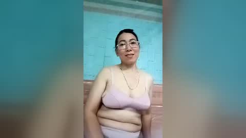 Snapshot of mickye00 chatting on 5, 7, 2026 Miky online show from 5, 7, 2026
