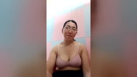 Snapshot of mickye00 chatting on 15, 7, 2026 Miky online show from 15, 7, 2026