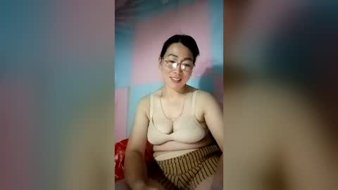 Snapshot of mickye00 chatting on 16, 7, 2026 Miky online show from 16, 7, 2026