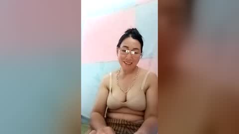 Snapshot of mickye00 chatting on 17, 7, 2026 Miky online show from 17, 7, 2026
