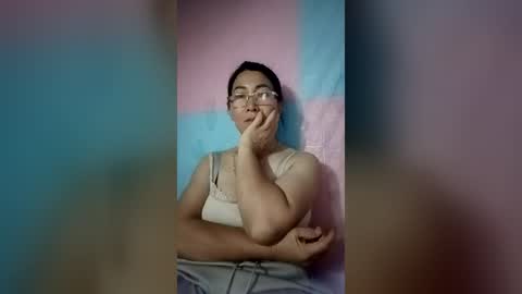 Snapshot of mickye00 chatting on 18, 7, 2026 Miky online show from 18, 7, 2026