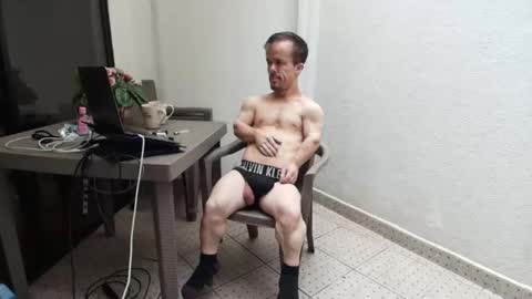 Aaron online show from 26, 4, 2026