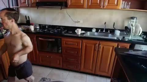 Aaron online show from 27, 4, 2026