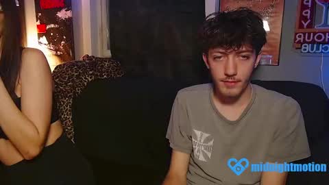 Snapshot of midnight_motion chatting on 15, 12, 2025 midnight_motion online show from 15, 12, 2025