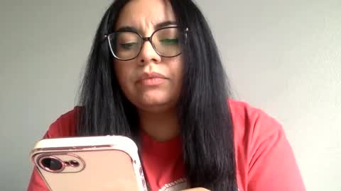 Snapshot of midnightbruja111 chatting on 8, 4, 2026 midnightbruja111 online show from 8, 4, 2026