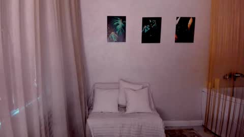 midnighteaura online show from 21, 3, 2026