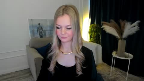 midnighteaura online show from 21, 4, 2026