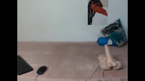 Snapshot of midnightsinx chatting on 15, 4, 2026 midnightsinx online show from 15, 4, 2026