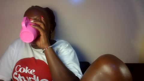 midnightt_curves online show from 25, 7, 2026