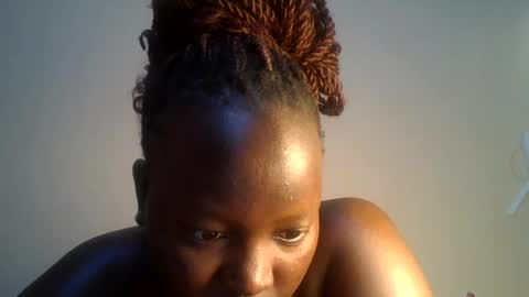 midnightt_curves online show from 27, 7, 2026