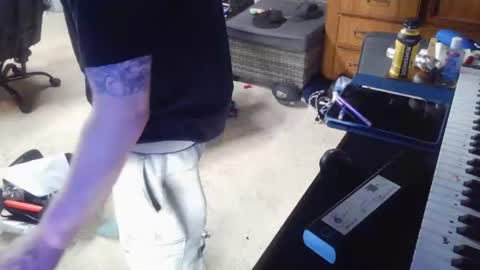 midtownhustler online show from 17, 6, 2026