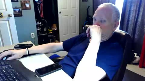 midwestdad09 online show from 25, 4, 2026