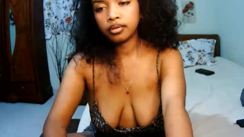 Snapshot of miel_07 chatting on 17, 5, 2026 miel_07 online show from 17, 5, 2026