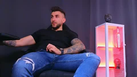 MightyAaron online show from 21, 2, 2025