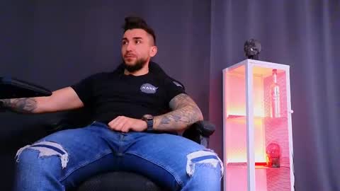 MightyAaron online show from 28, 2, 2025