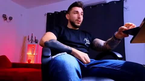 MightyAaron online show from 9, 9, 2025