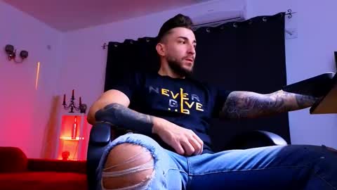 MightyAaron online show from 5, 10, 2025