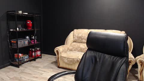 Misha Winchester online show from 5, 1, 2025