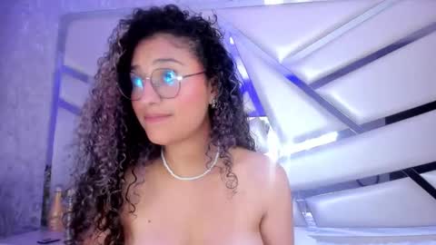 Snapshot of miia02 chatting on 6, 1, 2025 MIA 3 online show from 6, 1, 2025