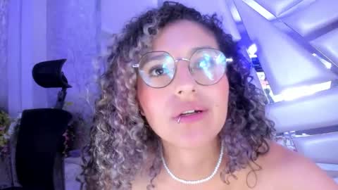 Snapshot of miia02 chatting on 9, 1, 2025 MIA 3 online show from 9, 1, 2025