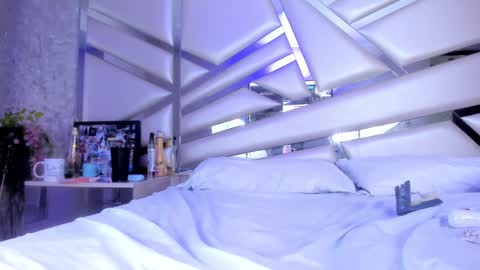 Snapshot of miia02 chatting on 14, 1, 2025 MIA 3 online show from 14, 1, 2025