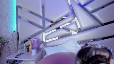 Snapshot of miia02 chatting on 1, 2, 2025 MIA 3 online show from 1, 2, 2025