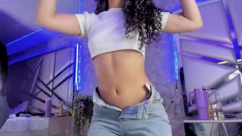 Snapshot of miia02 chatting on 15, 2, 2025 MIA 3 online show from 15, 2, 2025