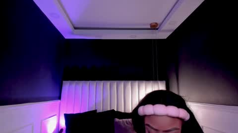 Miia Schwarz  online show from 24, 4, 2026