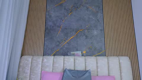 miia scoott  online show from 21, 4, 2026