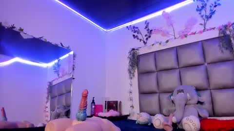 Mia online show from 25, 7, 2026