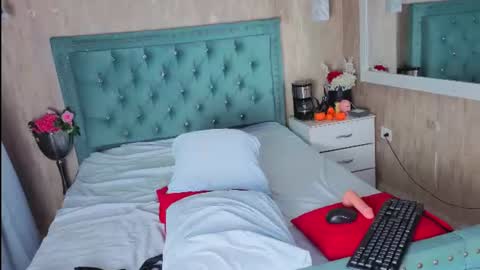 miia_velvett online show from 28, 7, 2026