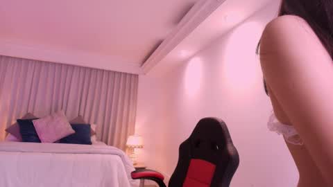 Mia online show from 28, 2, 2025