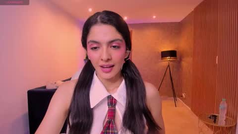 Mia online show from 21, 10, 2025