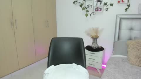Snapshot of miiaa_k chatting on 1, 7, 2026 miiaa_k online show from 1, 7, 2026