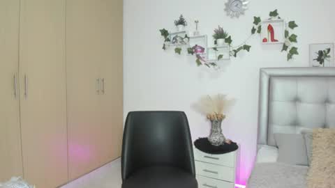 Snapshot of miiaa_k chatting on 9, 7, 2026 miiaa_k online show from 9, 7, 2026