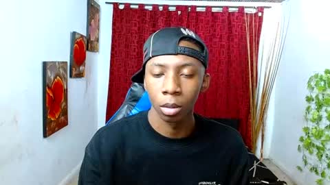 Snapshot of miilo18 chatting on 6, 6, 2026 milo online show from 6, 6, 2026