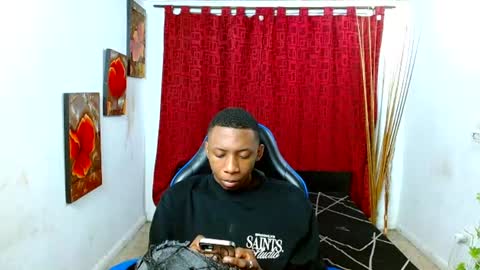 Snapshot of miilo18 chatting on 8, 6, 2026 milo online show from 8, 6, 2026