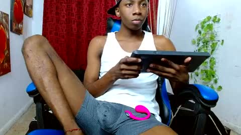 Snapshot of miilo18 chatting on 11, 6, 2026 milo online show from 11, 6, 2026