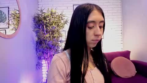 Snapshot of miilu__1 chatting on 6, 3, 2025 miilu online show from 6, 3, 2025