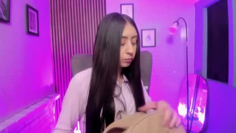 miilu  online show from 21, 4, 2026