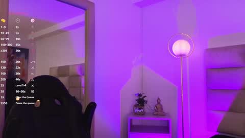 Snapshot of miissjulia chatting on 28, 12, 2024 online show from 28, 12, 2024