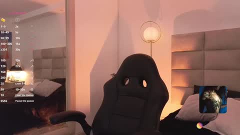 Snapshot of miissjulia chatting on 7, 1, 2025 online show from 7, 1, 2025