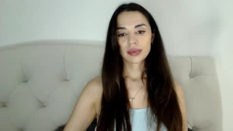 Mika online show from 21, 11, 2025