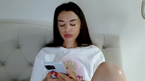 Snapshot of mika_gold7 chatting on 7, 6, 2026 Mika online show from 7, 6, 2026