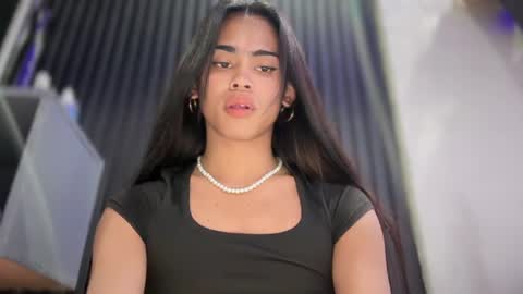 mika_pedersen online show from 5, 4, 2026