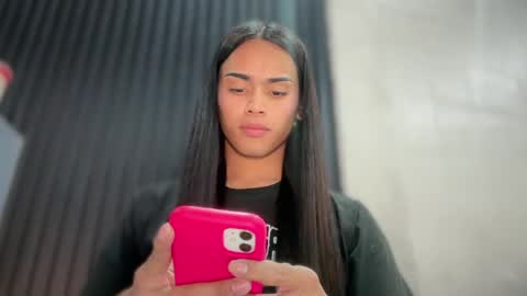 mika_pedersen online show from 8, 4, 2026