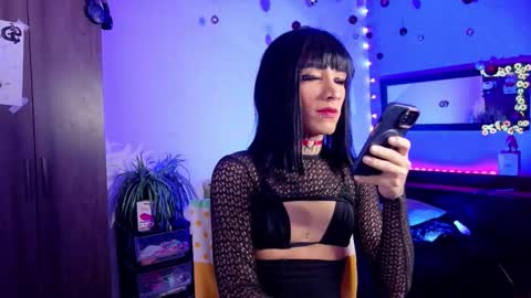 Snapshot of mikaelarangel chatting on 4, 12, 2025 mikaelarangel online show from 4, 12, 2025
