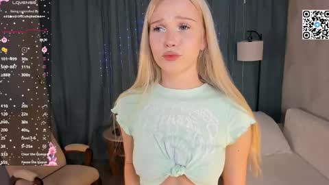 Angel girl online show from 12, 4, 2026