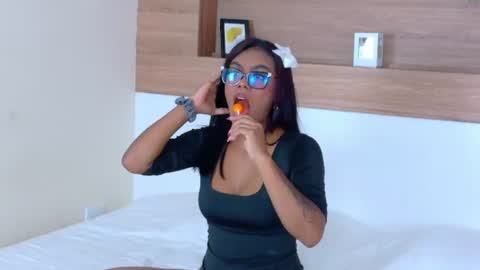 mikaellafoxx online show from 8, 7, 2026